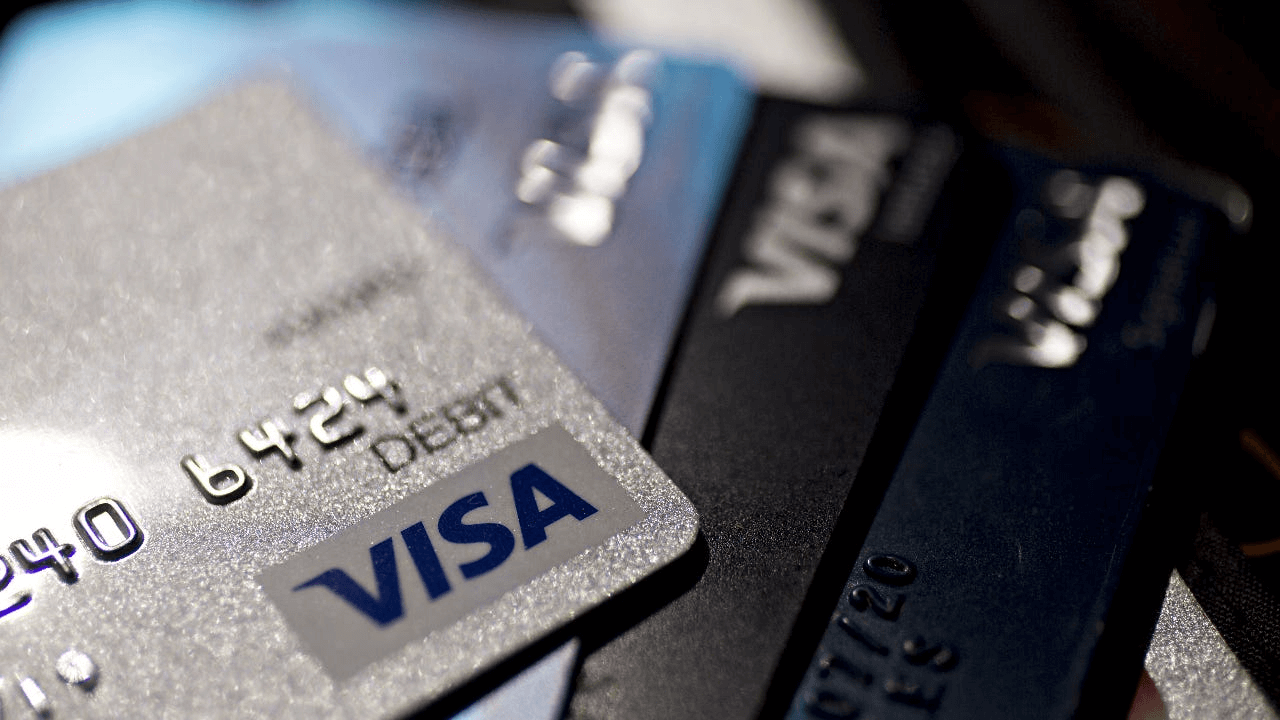 What are the differences between Visa cards and UnionPay car